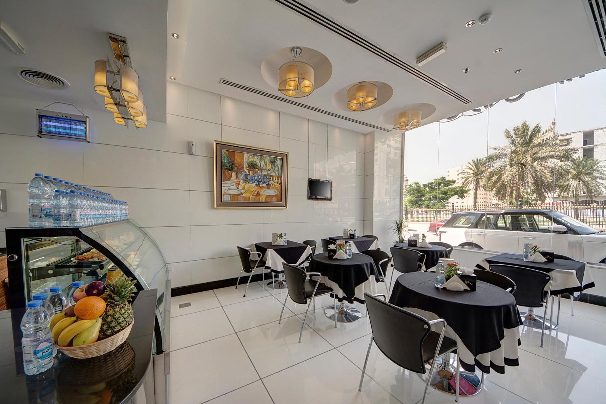Rayan Hotel Corniche 샤르자 외부 사진