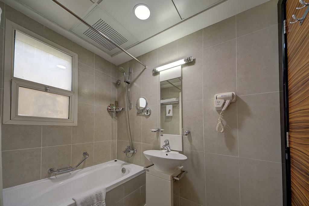 Rayan Hotel Corniche 샤르자 외부 사진