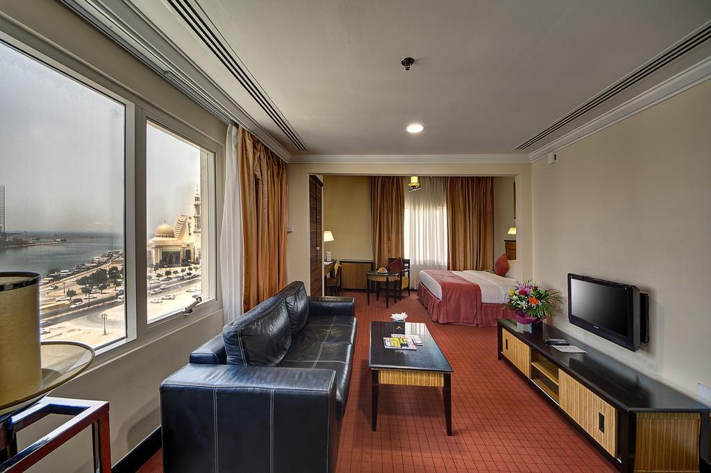Rayan Hotel Corniche 샤르자 외부 사진